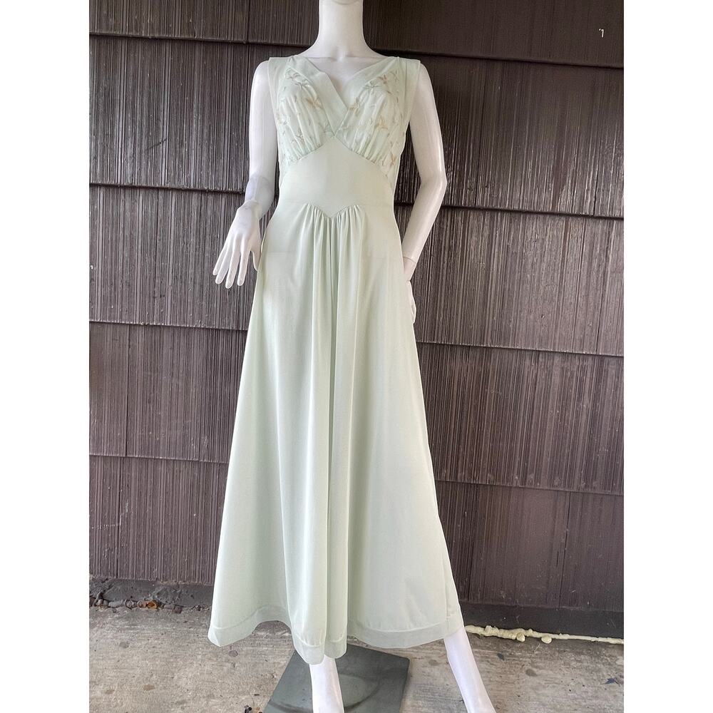 🔥70s Vanity Fair Silky Nylon Old Hollywood Mint Green Coquette Maxi Nightgown